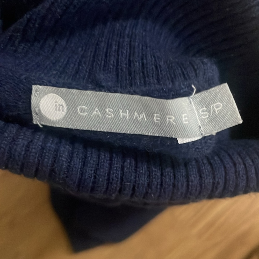 Navy Blue 100% Cashmere Turtleneck Sweater - Picture 3 of 6